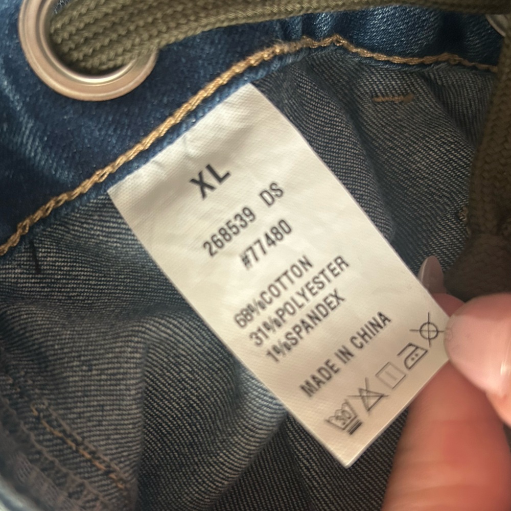 Flamingals Patchwork Cropped Denim NWT - image 6